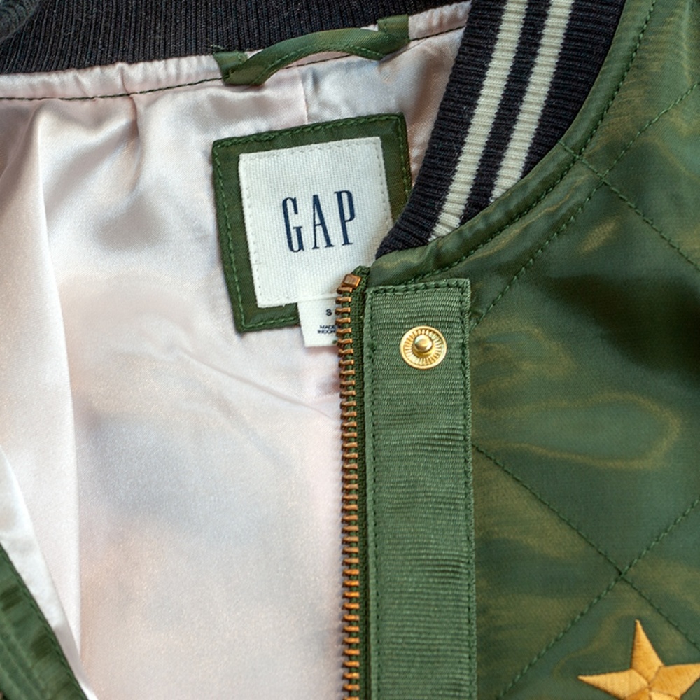Gap LE Long Quilted Bomber Sz S NWOT - Picture 7 of 7